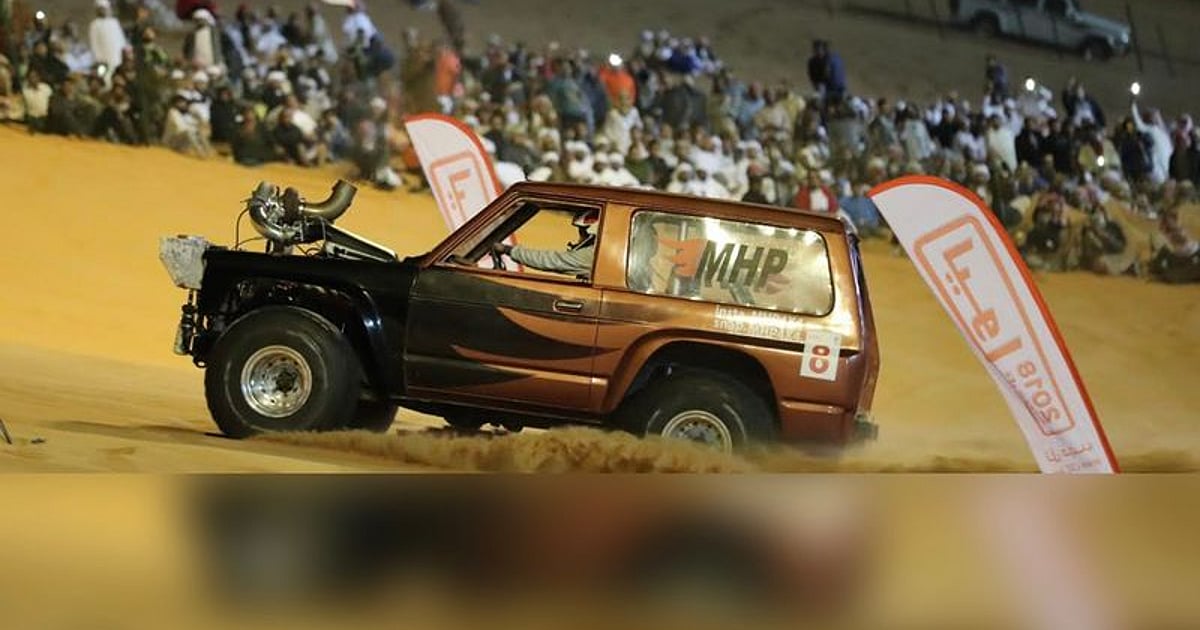 Off-road vehicle at Liwa